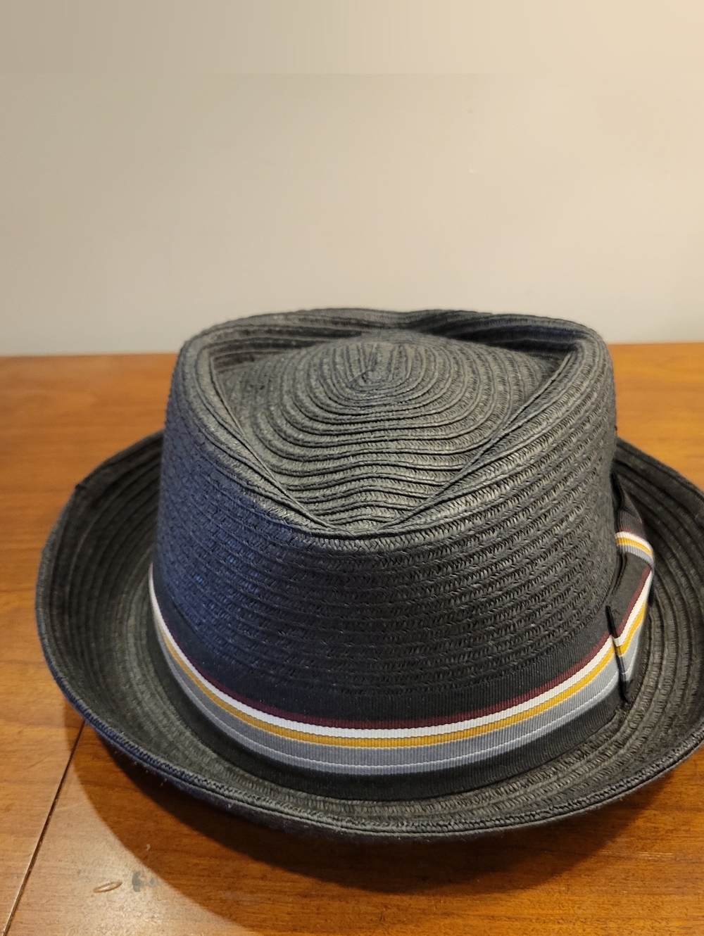 🎩EUC~HATS IN THE BELFRY- UNISEX WOVEN FEDORA with Multicolor Band